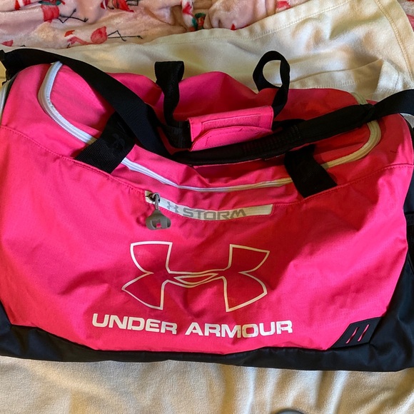 Under Armour Women's Travel Bag in Pink and Black - Picture 2 of 5